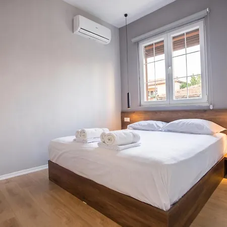 Enjoy 4br & Bbq Terrace At Blloku - Appartement Tirana
