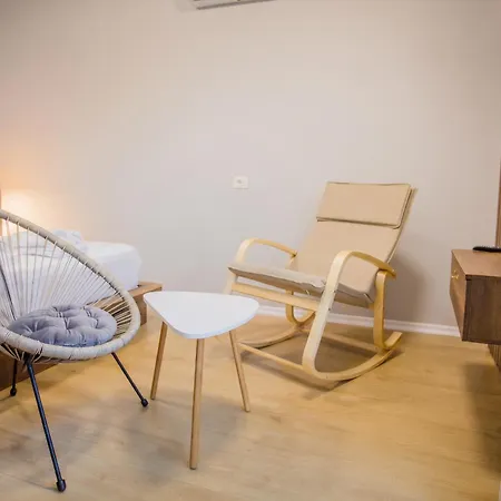 Enjoy 4br & Bbq Terrace At Blloku - Appartement